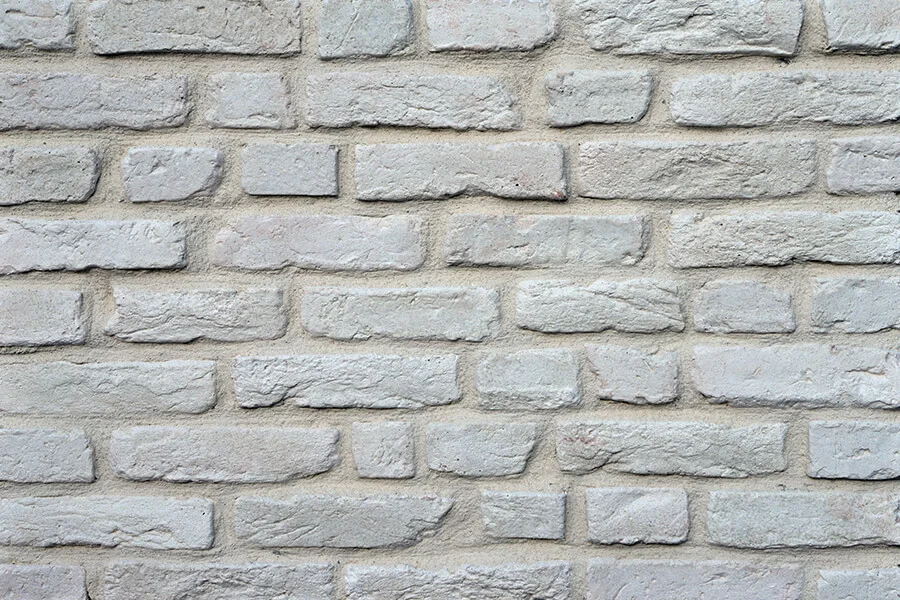 Beyaz dekoratif taş ve tuğla modeli